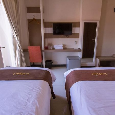 Luxpoint Hotel Baratajaya Surabaja Exteriér fotografie