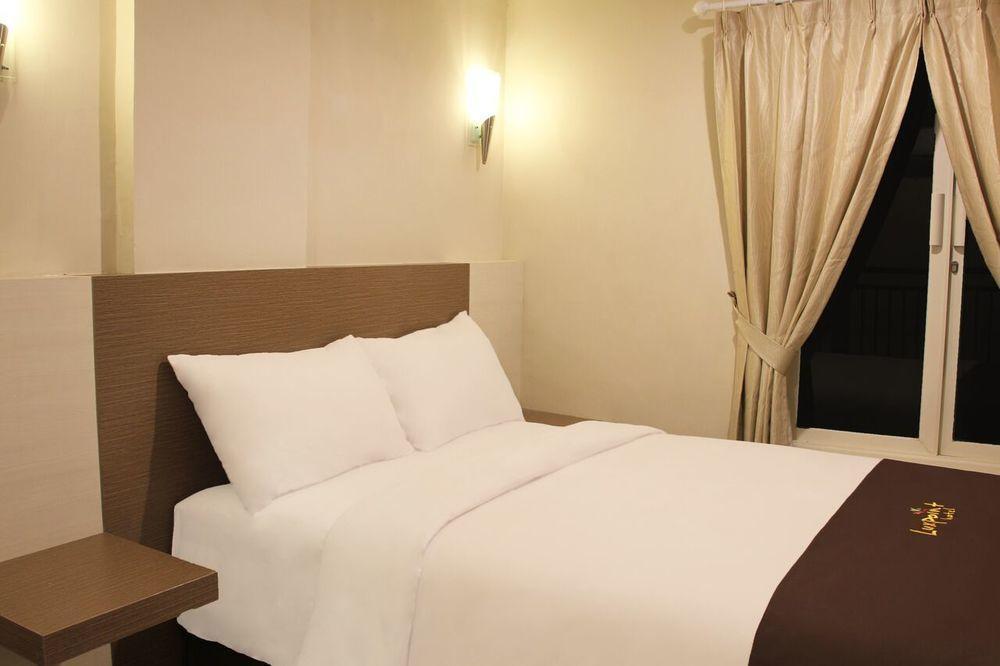 Luxpoint Hotel Baratajaya Surabaja Exteriér fotografie