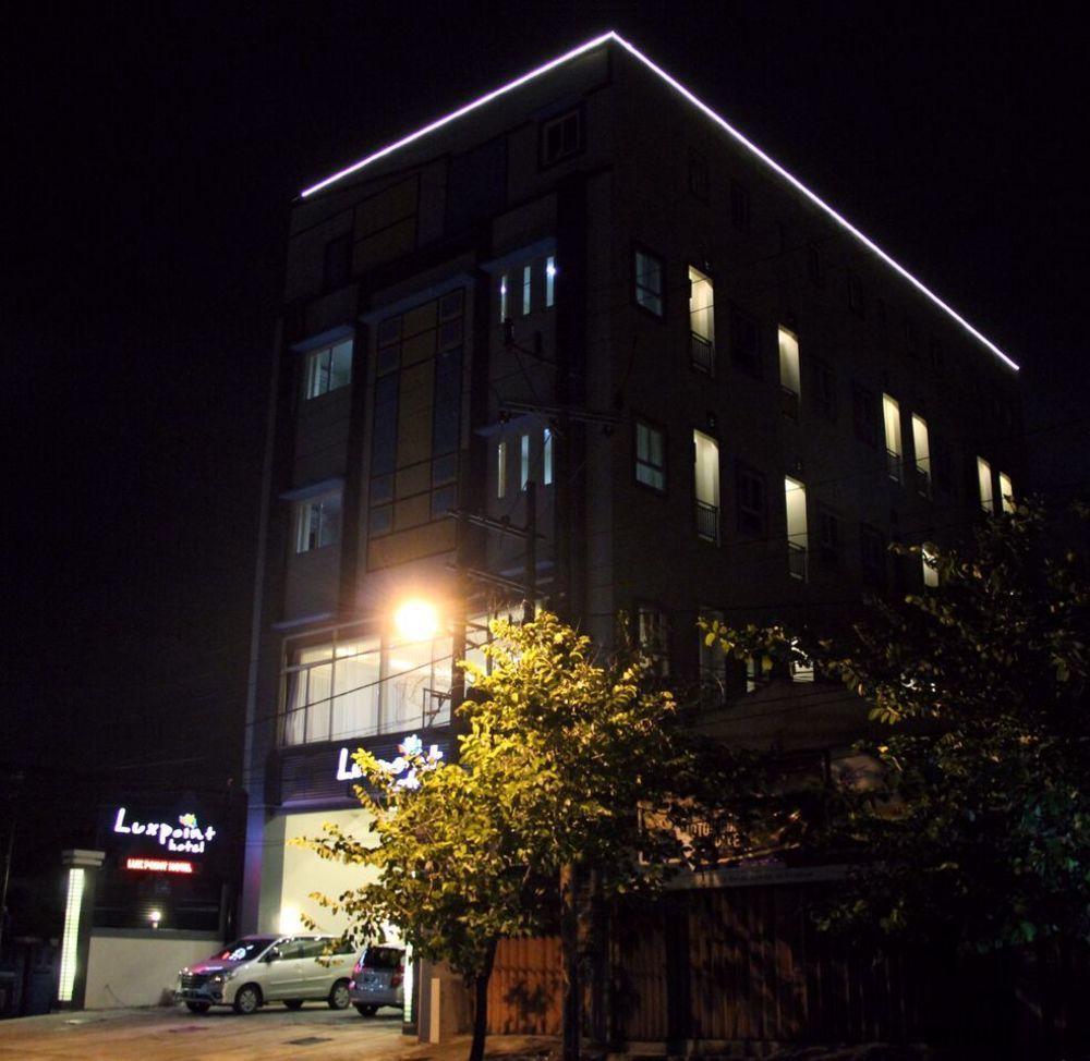 Luxpoint Hotel Baratajaya Surabaja Exteriér fotografie