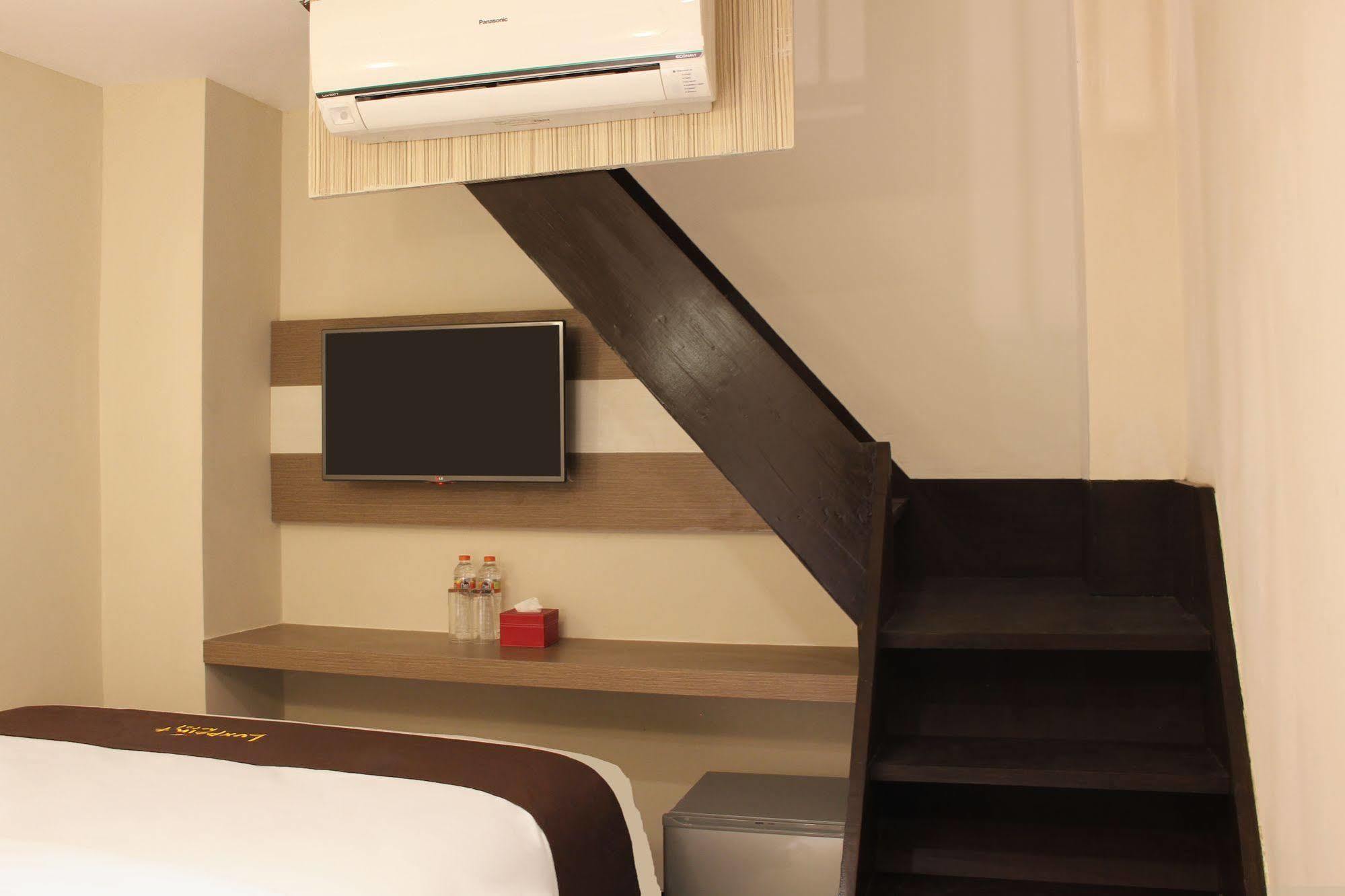 Luxpoint Hotel Baratajaya Surabaja Exteriér fotografie
